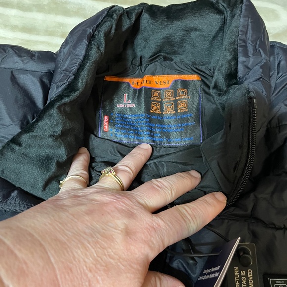 Battery Powered Heated Vest - Size L Comes With Battery - Picture 3 of 9
